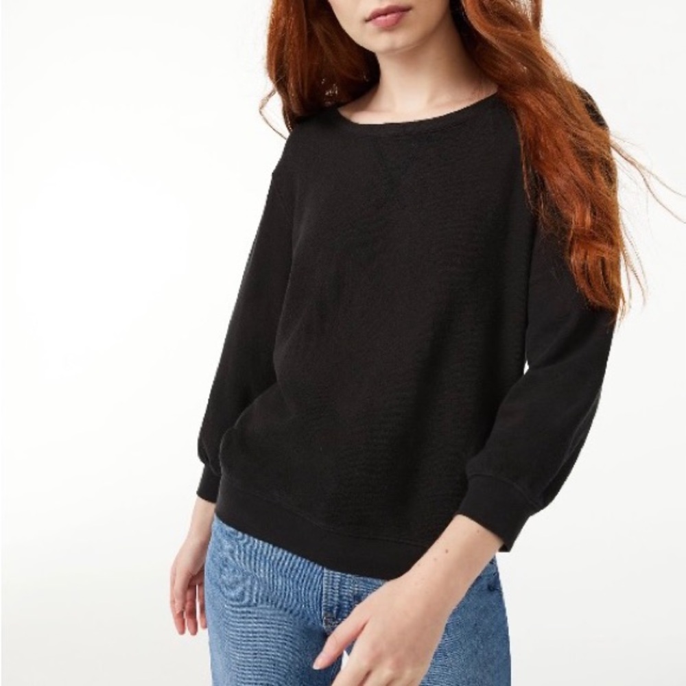 NEW Free Assembly Women’s Crewneck Sweatshirt